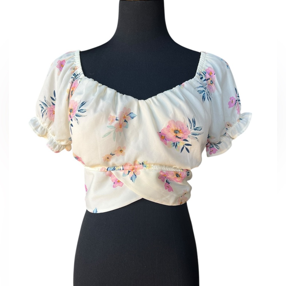 Madden NYC Floral Crop Top Large Cottagecore Puff Sleeve Tie Back Blouse